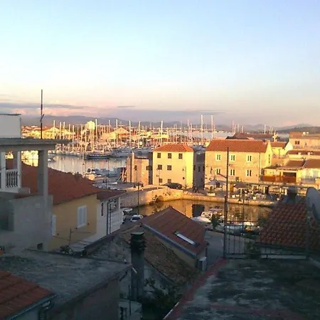Tribunj Apartamento